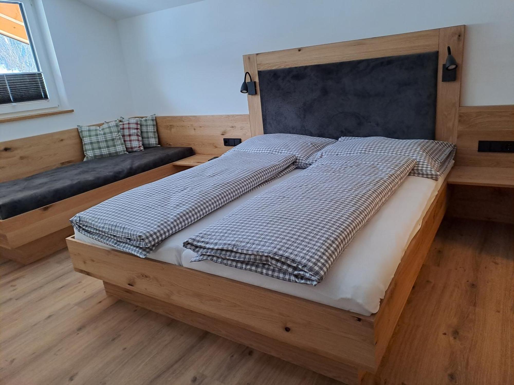Guest house Zimmer & Appartements Schwarzenbacher Sonja & Konrad